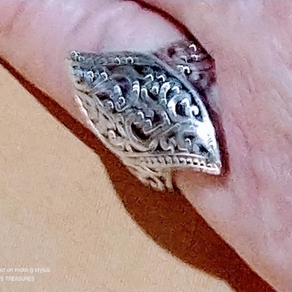 STERLING CURVED FILIGREE ELONGATED RING. SIZE-6. 5